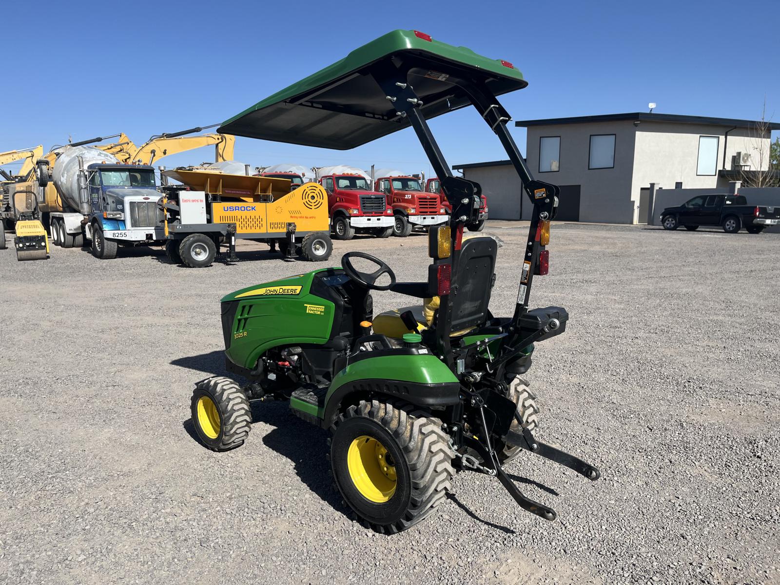 ./imagenes/INVOICE/2019/17516/TRACTOR JOHN DEERE 1025R (18).JPG